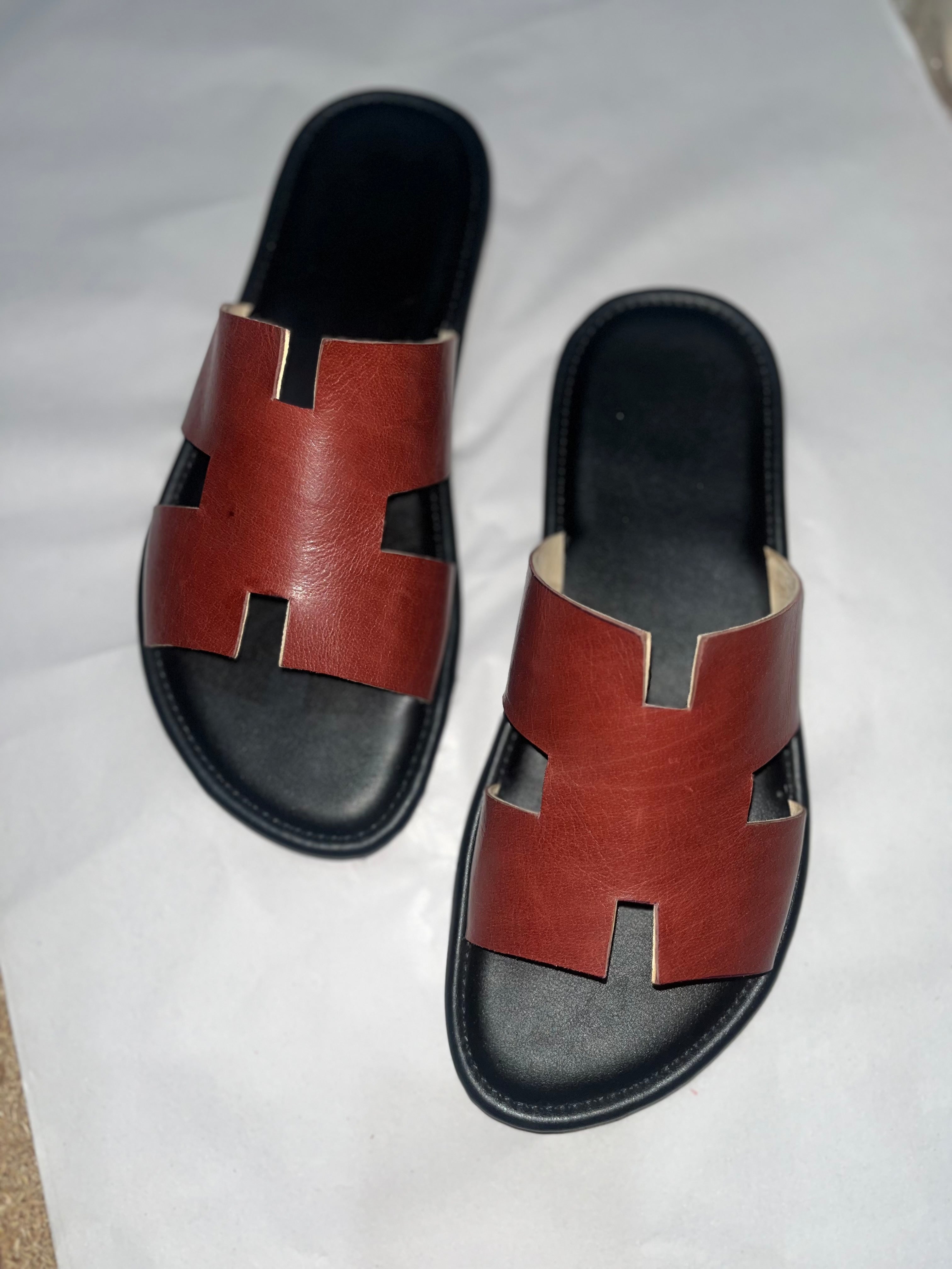 Izmiri Sandals In Maroon  Color H Shape